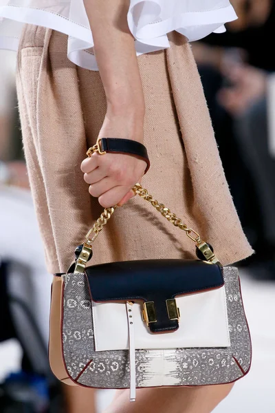 Look 46